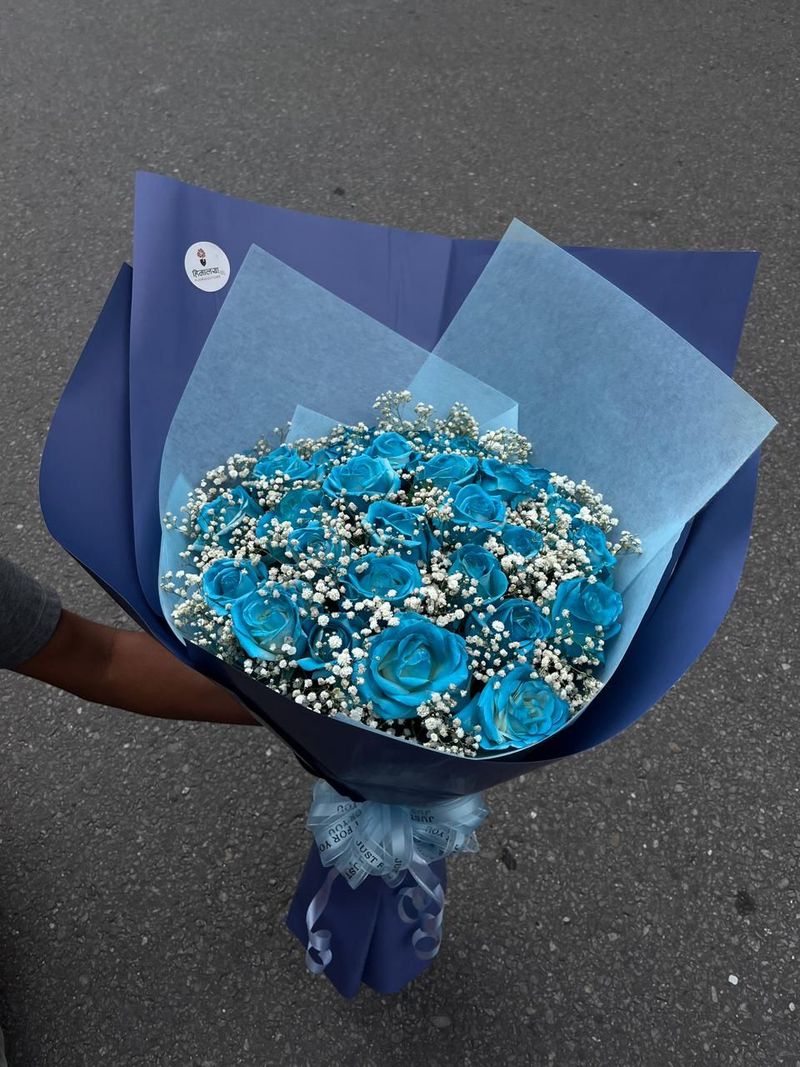 30-Stem Premium Blue Dyed Rose Bouquet