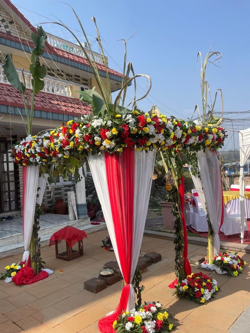 Royal Fusion 50/50 Natural & Artificial Mandap Decoration