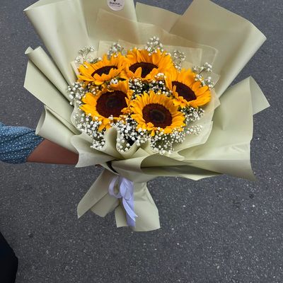 Sunny Blooms Bouquet