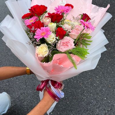 20 Stems of Love and Beauty Bouquet