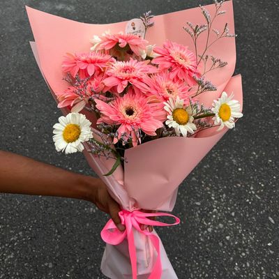 Elegant Pink Gerbera and Daisy Mix Bouquet