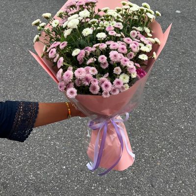 Premium Wrapped Daisy Bouquet
