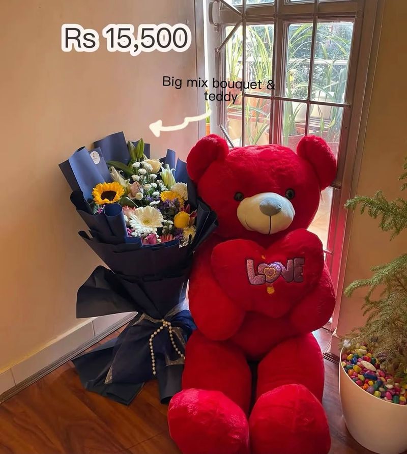 Big Love Floral Package