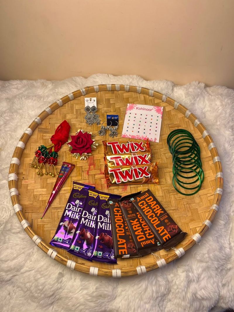 Shrawan Chocolate & Beauty Combo