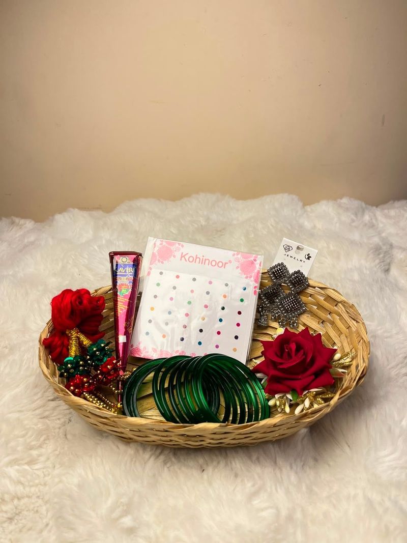 Shrawan Complete Shringar Basket