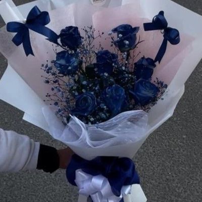 Dreamy Blue Rose Bouquet