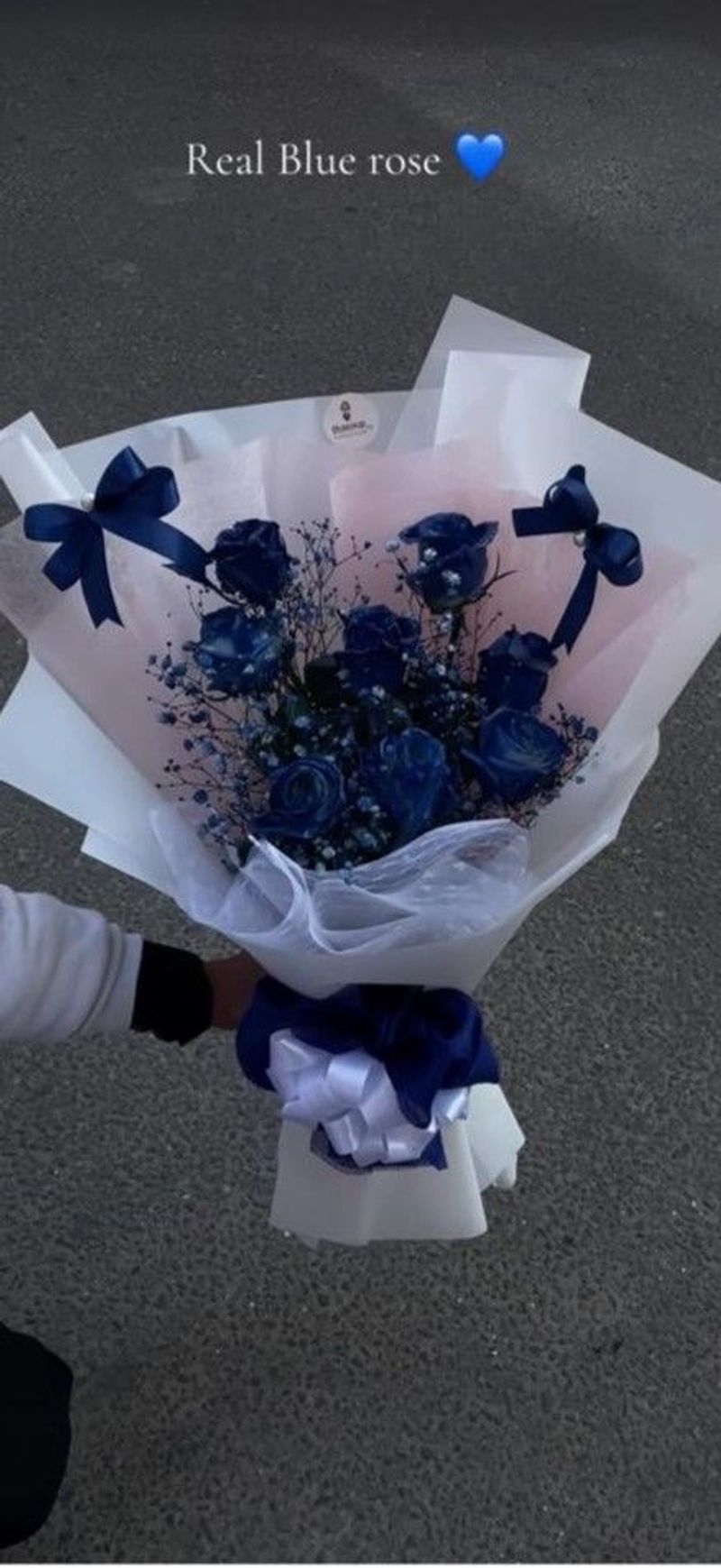 Dreamy Blue Rose Bouquet