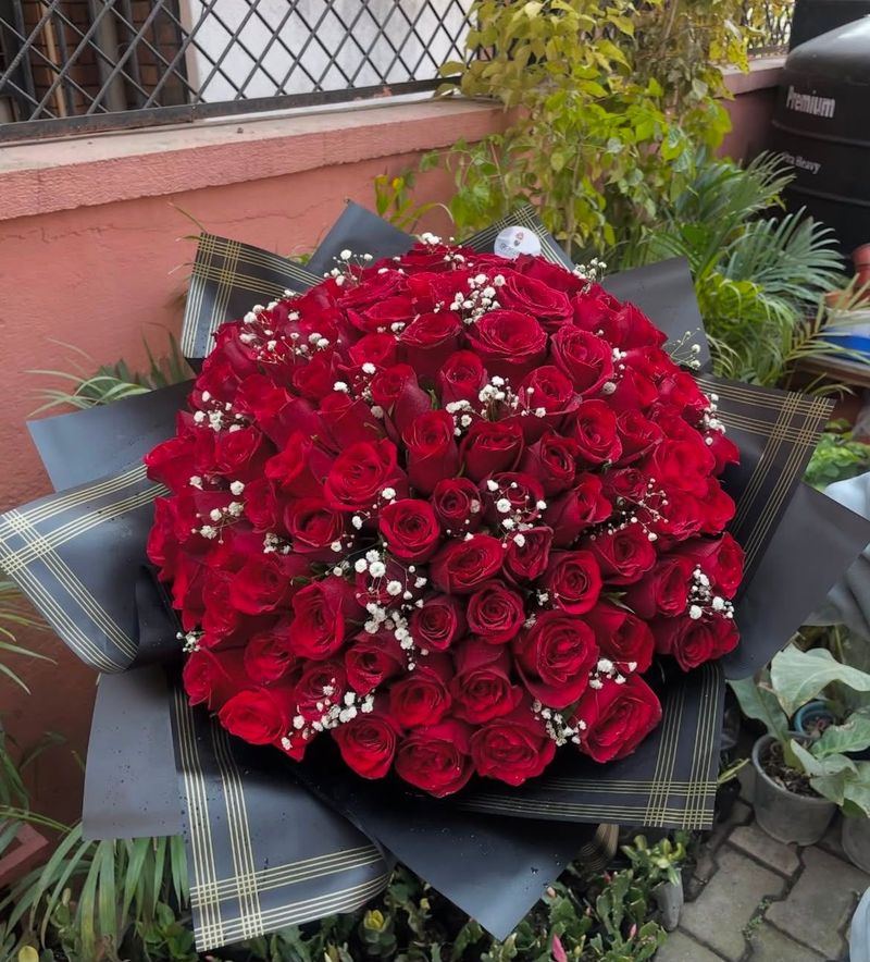 150 Stem Red Rose Grand Bouquet