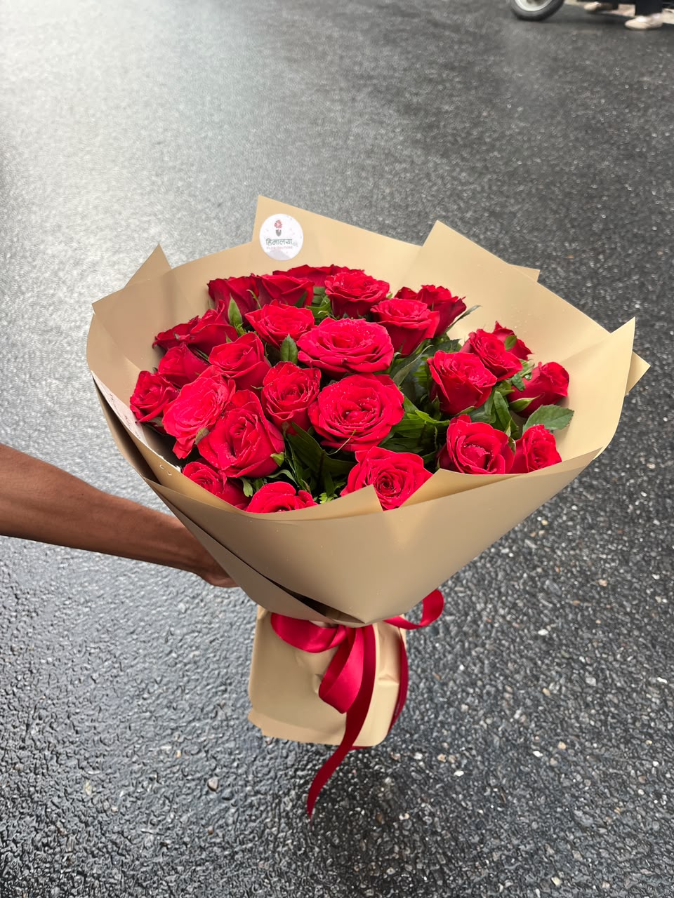 As flowers are natural products, the size, bloom stage, and wrapping style may vary slightly based on seasonal availability while maintaining the same freshness and elegant presentation.