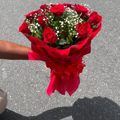 Fresh 10 Red Roses Bouquet