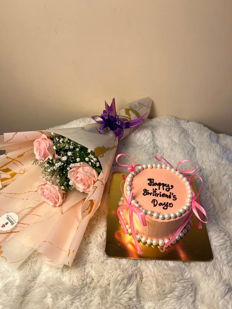 Pink Cake & Bouquet Gift Set