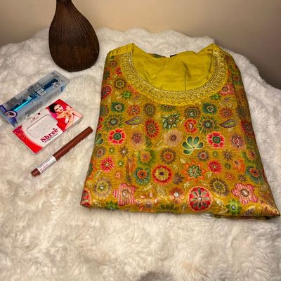 Girlfriend's Day Elegant Fashion Hamper