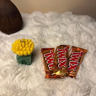 Candle & Chocolate