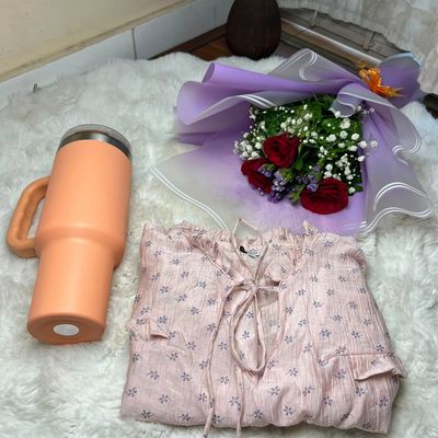 Cute Tumbler with Top & Bouquet Surprise