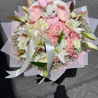 Luxury 50 Pink Roses, Lilies & Bunny