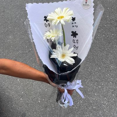 Elegant White Gerbera Bouquet