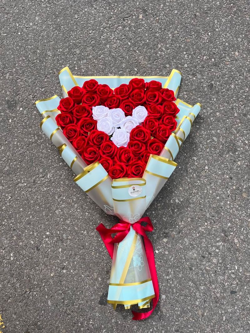 Forever Love 40 Artificial Roses Heart Design