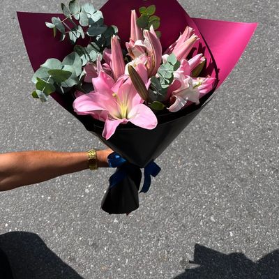 Graceful Lily Duo Bouquet