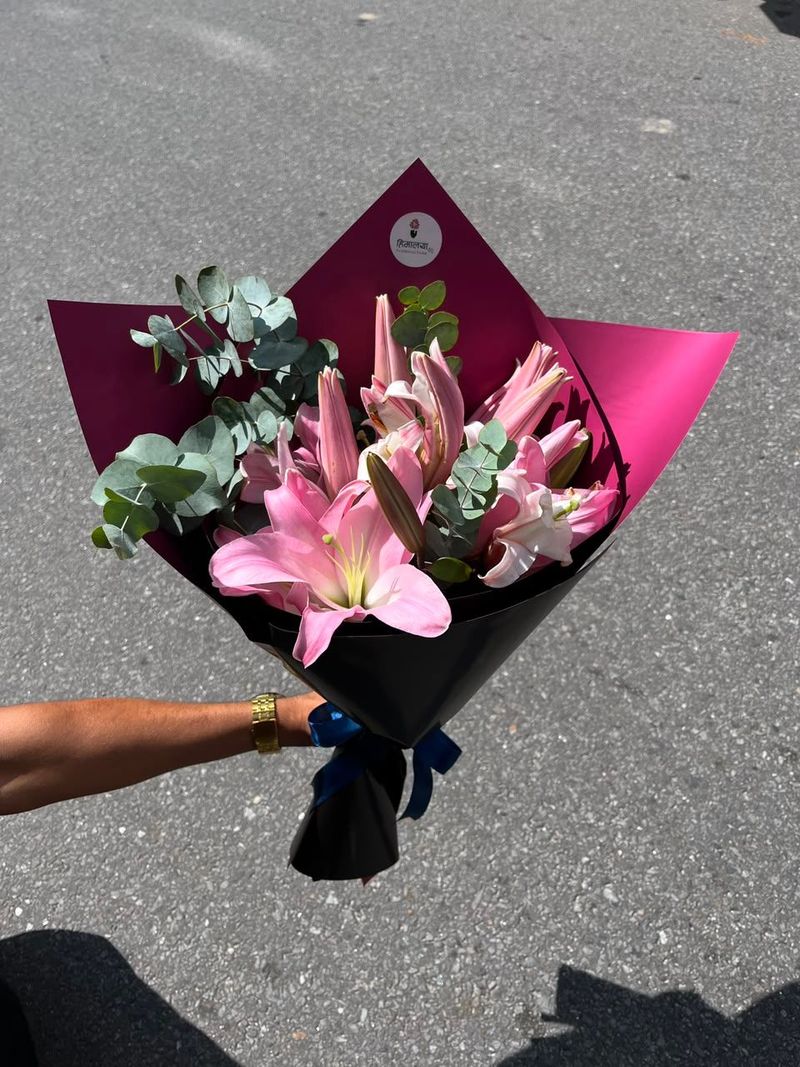 Graceful Lily Duo Bouquet