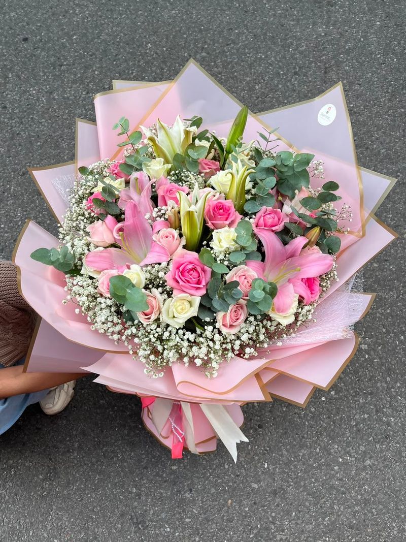Blush & White Luxury Bouquet