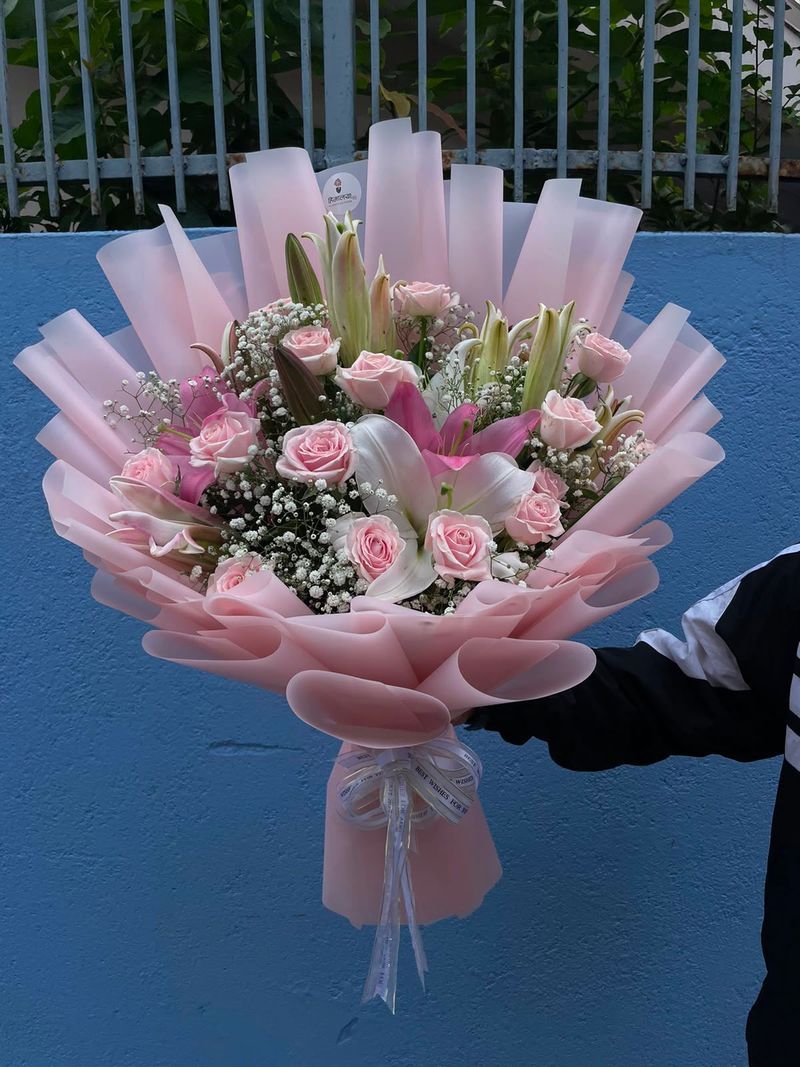 Pastel Rose & Lily Bouquet