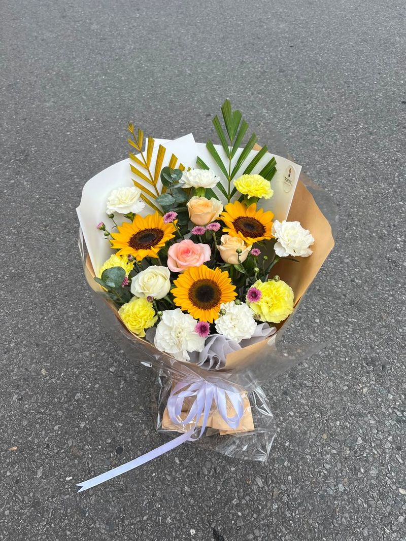 Colorful Mixed Flower Arrangement