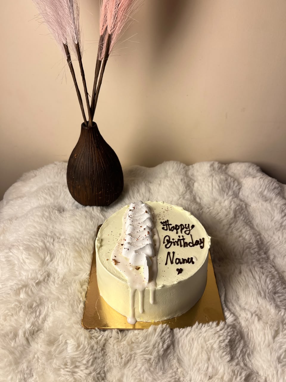 Cake design, decoration, and finishing may vary slightly from the product image depending on availability and the baker's presentation. The cake will maintain the same flavour, approximate weight, quality, and overall style.