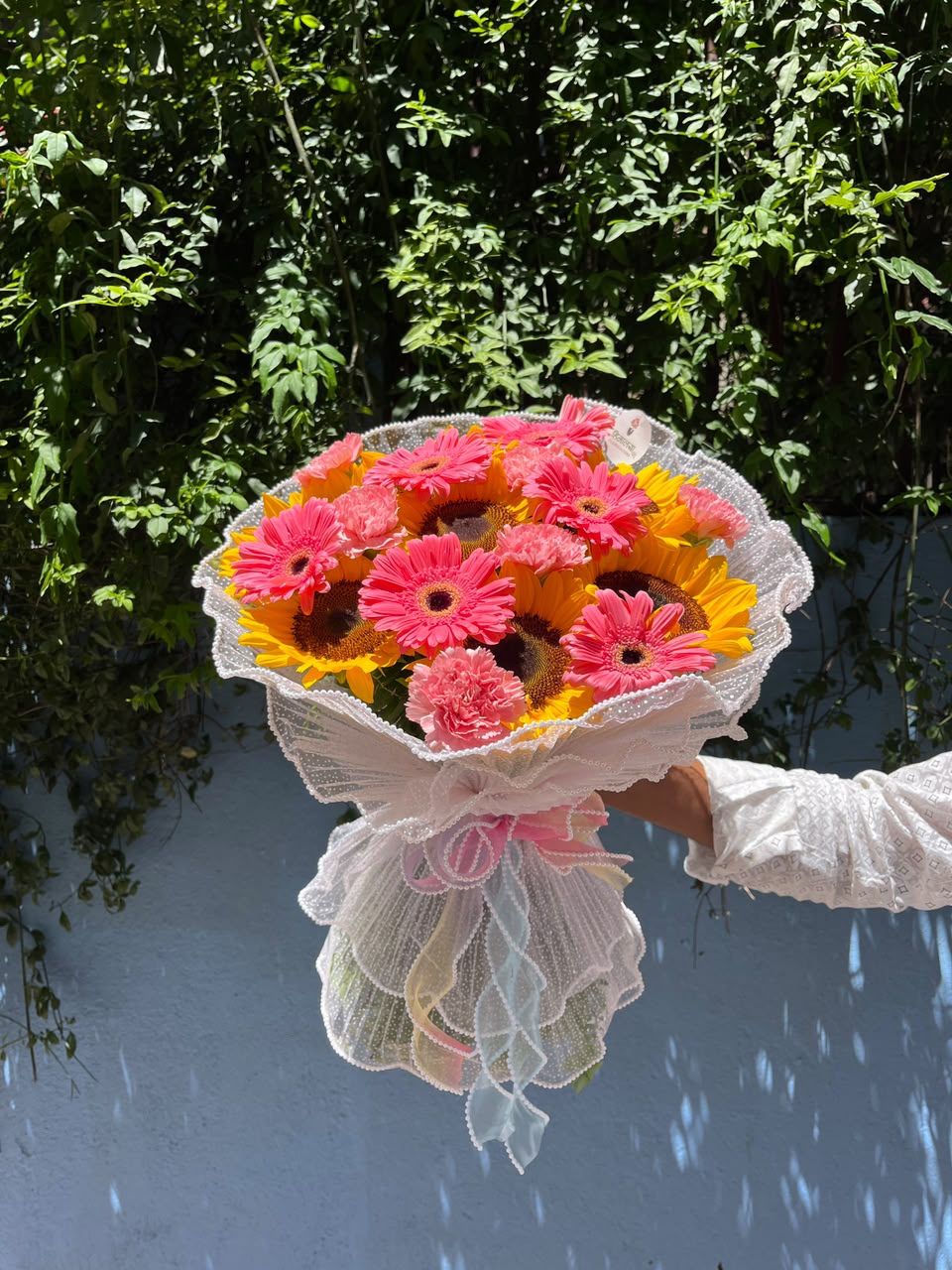 6-6-6 Bloom Flower size, bloom stage, and appearance may vary slightly depending on seasonal availability. Suitable filler or flower substitutions may be made when necessary while maintaining the overall look and value of the bouquet.
