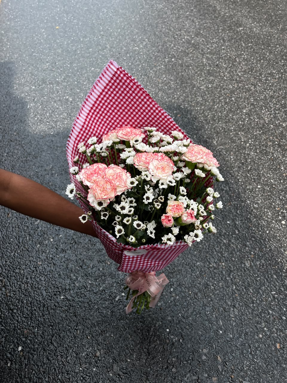 Flowers, colors, wrapping materials, ribbons, and decorative elements may also vary slightly based on availability. Customization is available according to your preferred flowers, wrapping style, and budget.