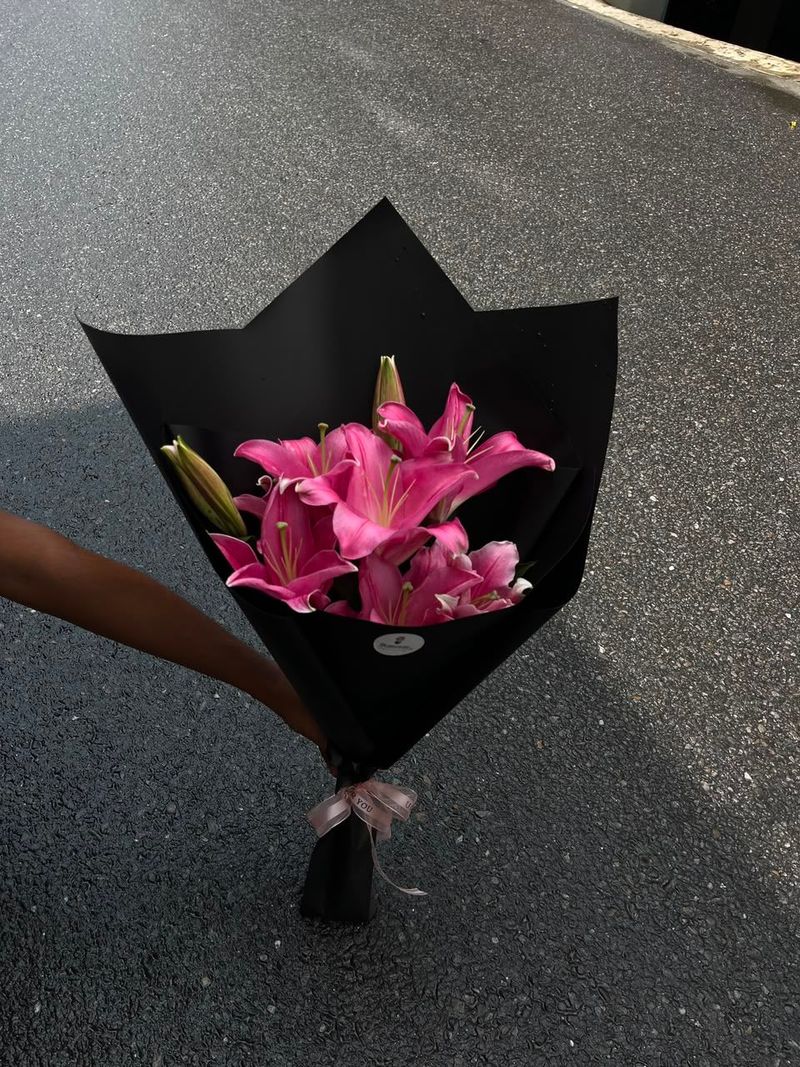 Blush Lily Elegance – 3 Stem Bouquet