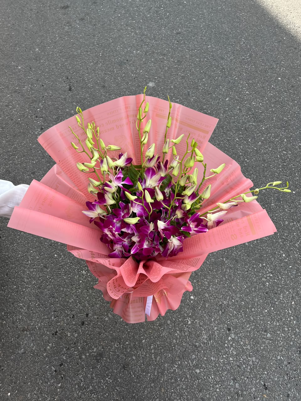Gladiolus 20 Perfect for birthdays, anniversaries, congratulations, thank-you gifts, celebrations, or simply surprising someone special.