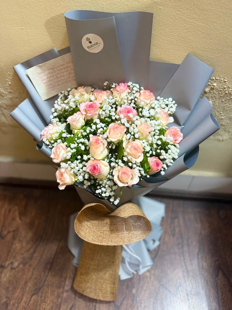18 Pink Roses Bouquet