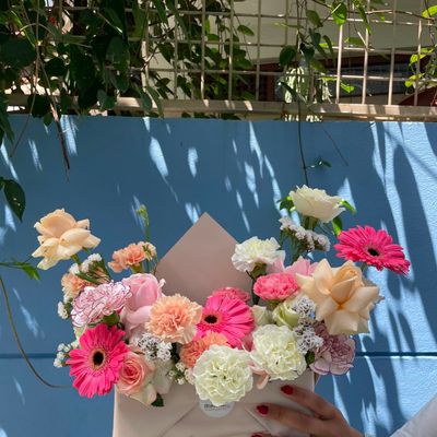 22-Stem Mixed Flower Envelope Bouquet