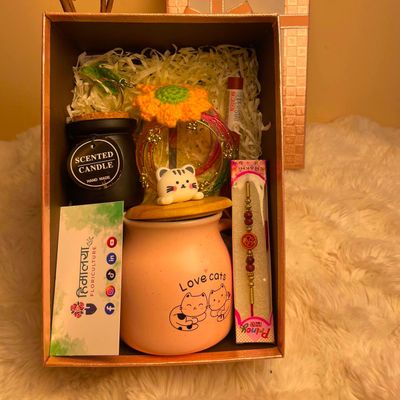 Sister’s Happy Box