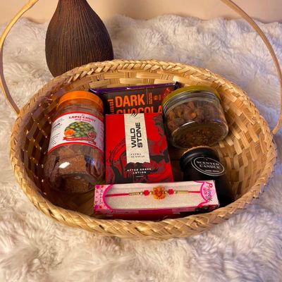 A Thoughtful Mix of Love, Care & Treats