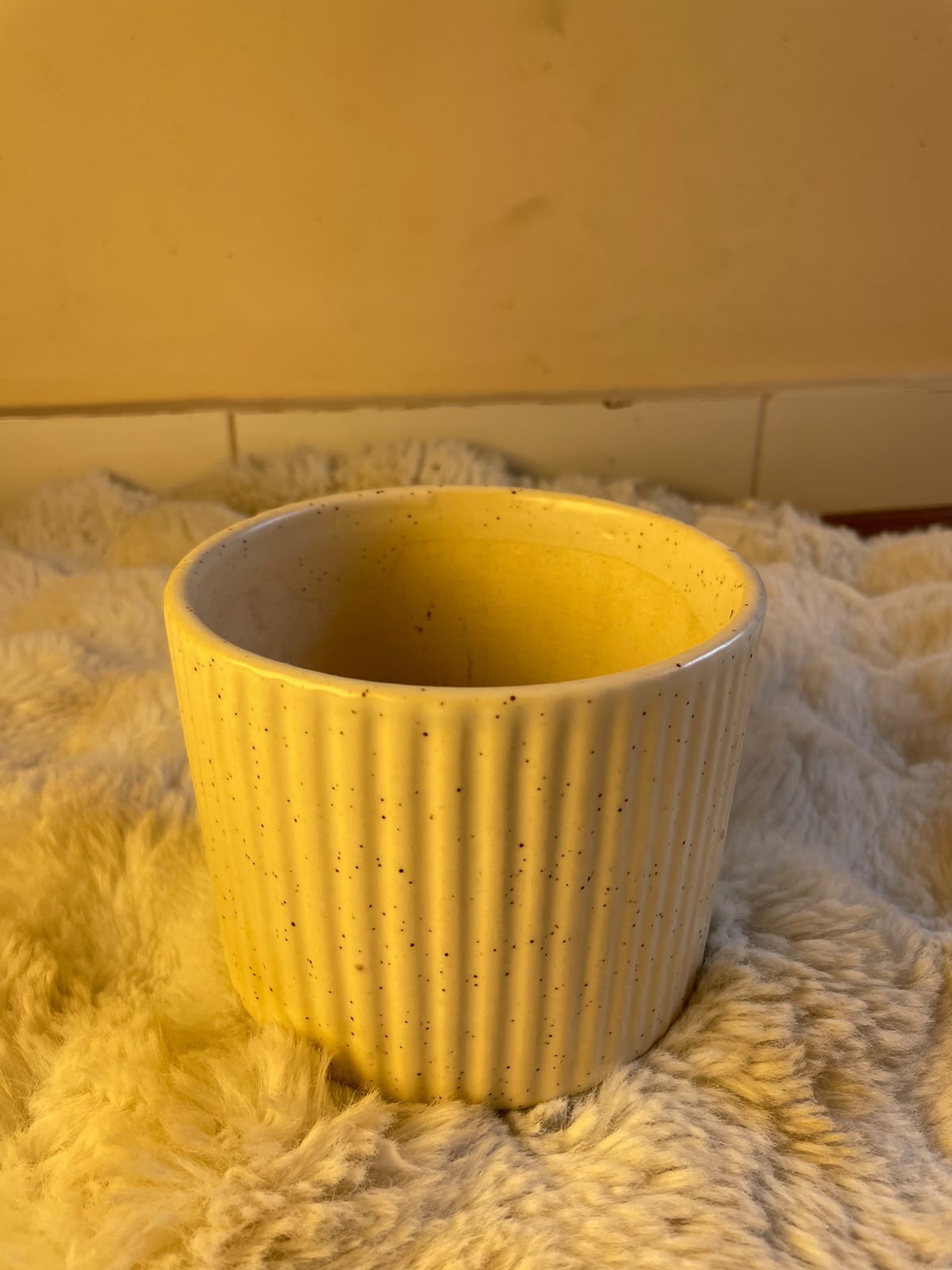 Actual product colors may vary slightly due to lighting and screen settings. Minor variations in finish, texture, and detailing may occur.