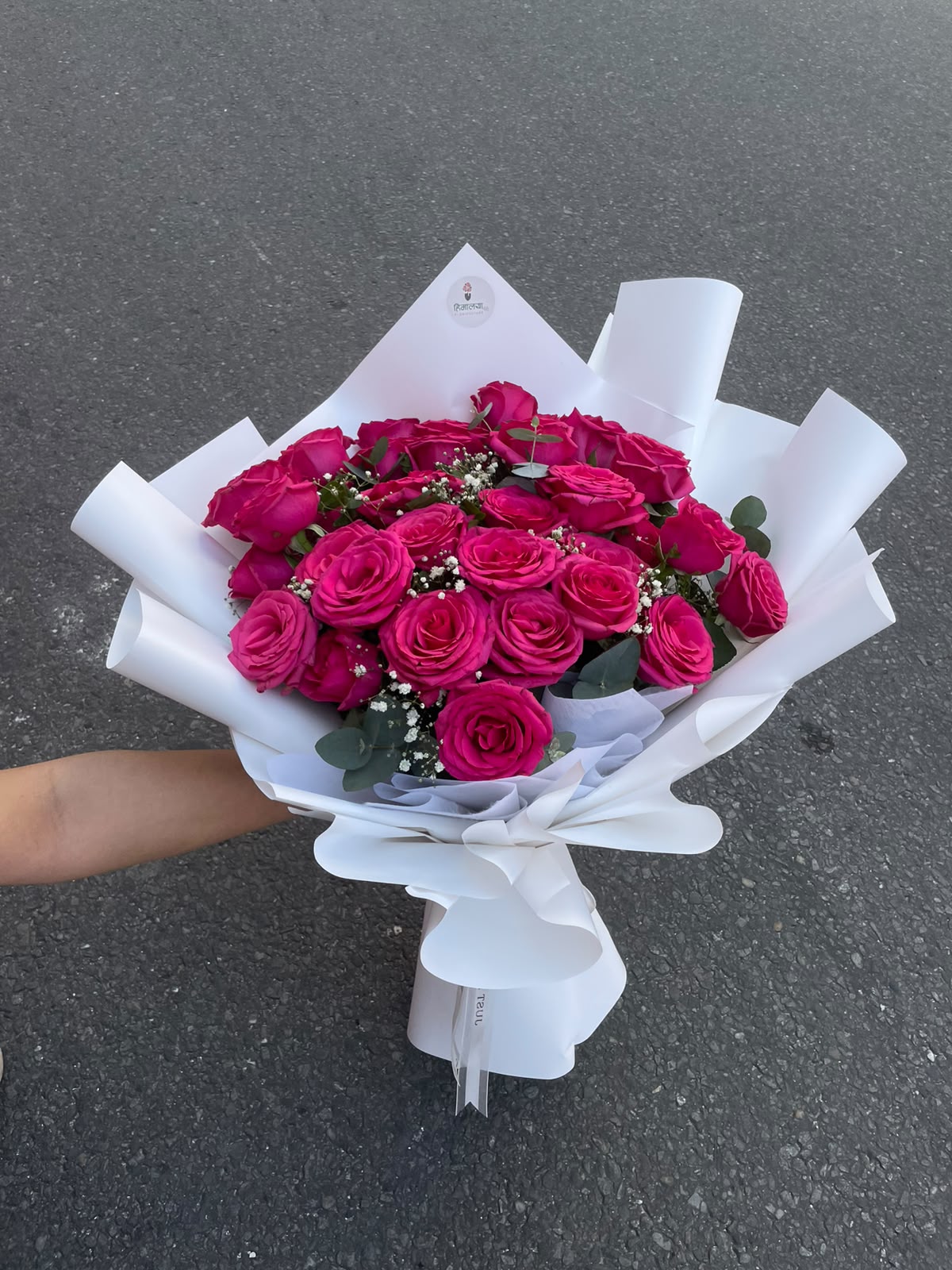 Hot Pink Elegance – 33 Roses Bouquet Disclaimer: Flower size, bloom stage, and appearance may vary slightly due to seasonal availability.